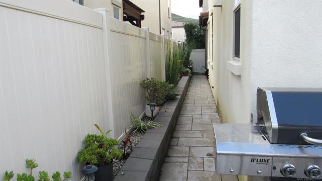 751 Merit Dr, San Marcos CA: https://media.crmls.org/mediaz/a107bb73-0d15-4c84-88e4-9feee38845e0.jpg