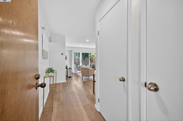 6574 Conestoga Ln, Dublin CA: https://media.crmls.org/mediaz/a107f617-13c1-455f-b548-28dc31fc2bd2.jpg