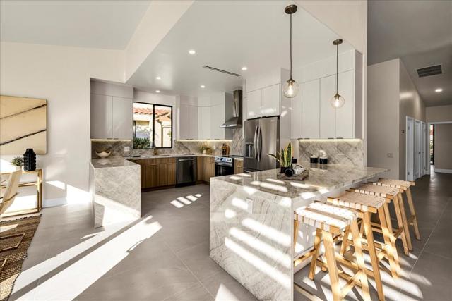 78136 Calle Norte, La Quinta CA: https://media.crmls.org/mediaz/a1083c70-b42f-46c4-b93c-ad309ebd056e.jpg