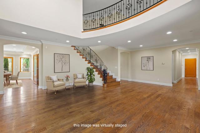 436 Summit Drive, Redwood City CA: https://media.crmls.org/mediaz/a1085200-c0e2-4b71-bdac-9a8e11dedc71.jpg
