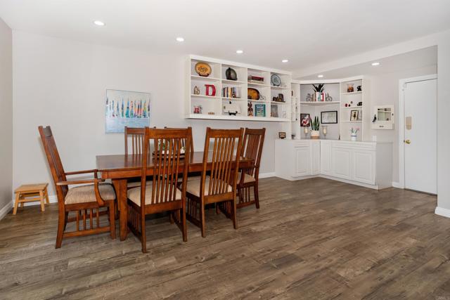 Image 12 of 27 For 12567 Pomerado Ct