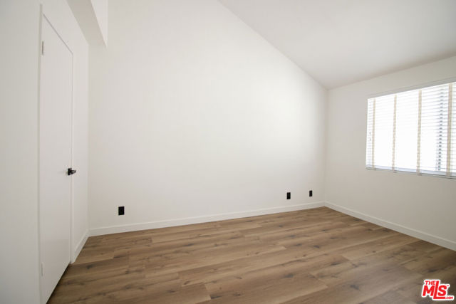 1132 19th Street, Santa Monica CA: https://media.crmls.org/mediaz/a108e5a1-57e6-4dcf-9a7e-981cc2cecbee.jpg