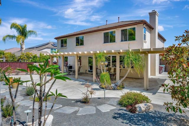 23860 Hollingsworth Dr, Murrieta CA: https://media.crmls.org/mediaz/a108ea57-9a18-4b00-927c-7a318c835740.jpg