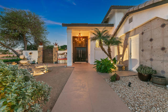 80687 Veranda Lane, Indio CA: https://media.crmls.org/mediaz/a109667a-9fbc-4bd5-bb6a-e6d5671bdb8f.jpg