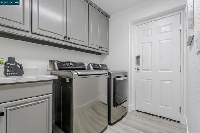 2511 Soren Way, San Ramon CA: https://media.crmls.org/mediaz/a109c196-7440-4775-9d11-8fb2d379e9b9.jpg