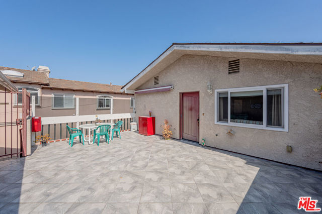 2413 CARNEGIE Lane, Redondo Beach, California 90278, 2 Bedrooms Bedrooms, ,1 BathroomBathrooms,Residential,Sold,CARNEGIE,22158269