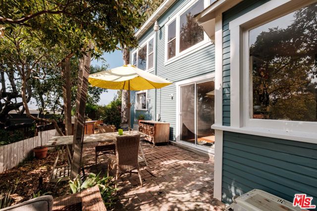 2326 Hidalgo Avenue, Los Angeles CA: https://media.crmls.org/mediaz/a10a2a09-00ad-4126-bfd9-81ffbd9b6163.jpg