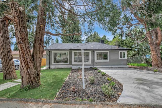 10521 Stella St, Oakland, California 94605-5325, 3 Bedrooms Bedrooms, ,2 BathroomsBathrooms,Single Family Residence,For Sale,Stella St,41056314