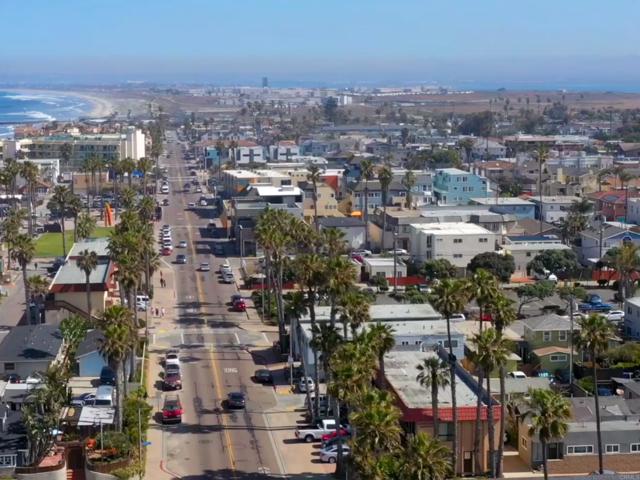 1223 12TH STREET, Imperial Beach CA: https://media.crmls.org/mediaz/a10c03ae-22b8-42c4-b0ea-299dbb4d0ec1.jpg