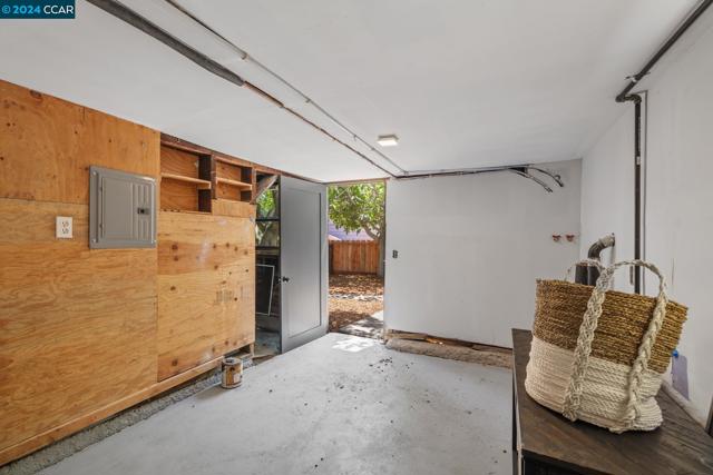 Image 36 of 38 For 1744 Addison Street