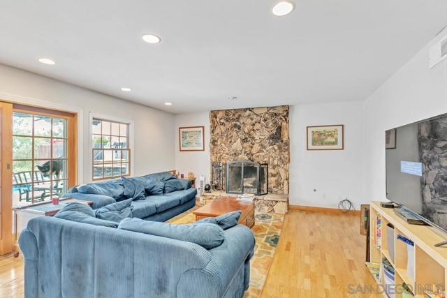 10315 Moselle St., San Diego CA: https://media.crmls.org/mediaz/a10c2af7-78e2-4395-8fd0-394aab3b25fc.jpg