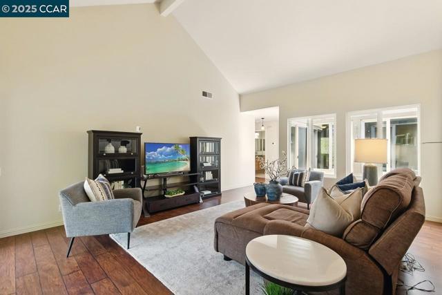 624 Doral Dr, Danville CA: https://media.crmls.org/mediaz/a10ce1fe-ba84-4791-9d85-4943e1103736.jpg