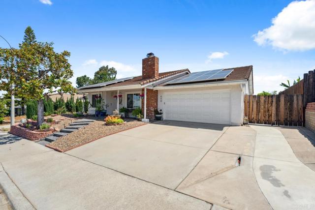 Detail Gallery Image 3 of 42 For 640 Mclain St, Escondido,  CA 92027 - 3 Beds | 2 Baths