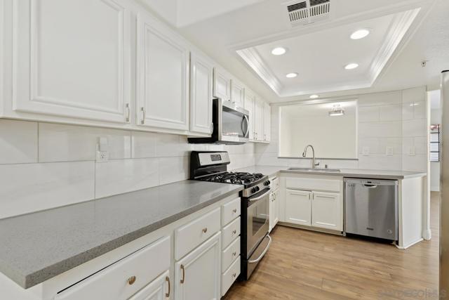 Image 7 of 26 For 190 Bautista Ct  89