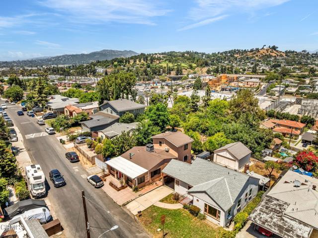 4127 Scandia Way, Los Angeles CA: https://media.crmls.org/mediaz/a10d31f4-fc37-4126-bb5f-c8706eb5ef77.jpg