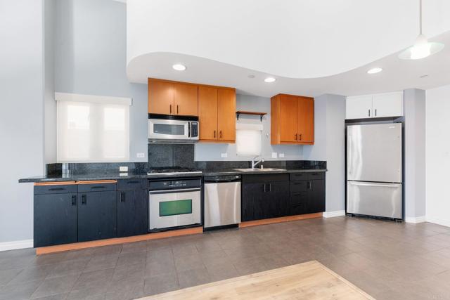 Image 8 of 35 For 550 15th Street 809