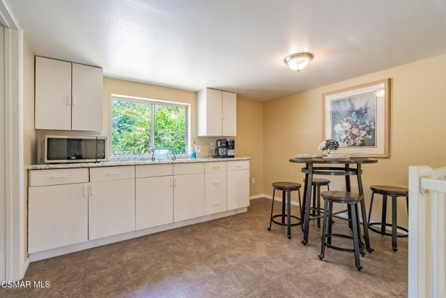 6564 La Cumbre Road, Somis CA: https://media.crmls.org/mediaz/a10e1caa-a526-4f4b-a947-6bb1dc6c618a.jpg