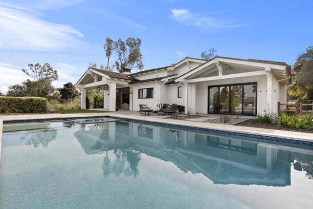 5508 Avenida Maravillas, Rancho Santa Fe CA: https://media.crmls.org/mediaz/a10e565b-07bb-41ad-97d9-7dfdbc71571f.jpg