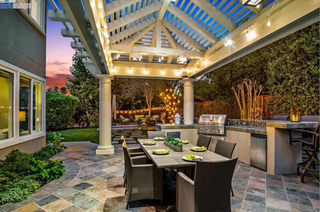 5633 Selena Ct, Pleasanton CA: https://media.crmls.org/mediaz/a10e7c0a-8b4e-43de-80a6-63b8f09c2a36.jpg