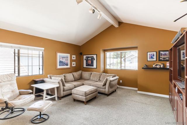 13862 DAVENPORT AVENUE, San Diego CA: https://media.crmls.org/mediaz/a10e941a-481e-4f21-93d2-3d40b35fdf0f.jpg