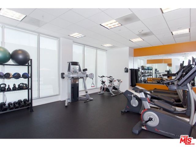 3460 W 7th Street, Los Angeles CA: https://media.crmls.org/mediaz/a10f3b25-e3e5-4cd3-a3a8-c7a655956bce.jpg