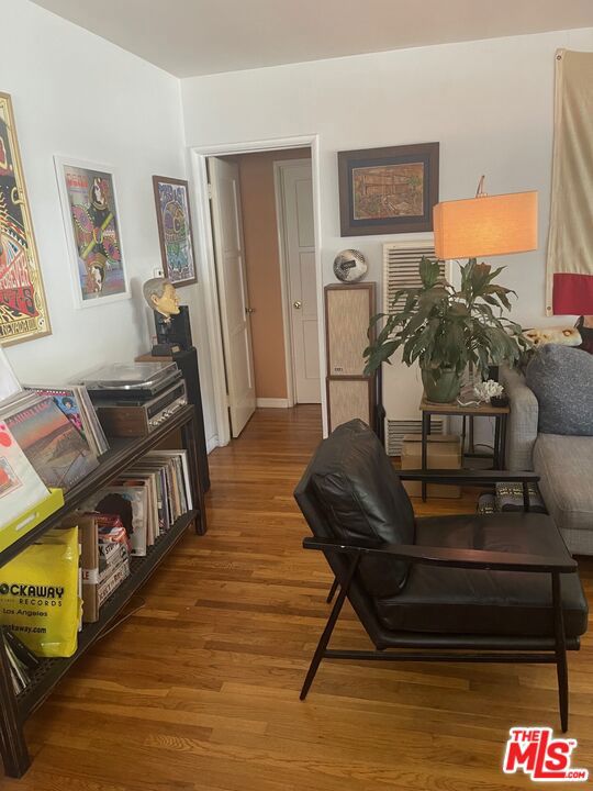 4426 Finley Avenue, Los Angeles CA: https://media.crmls.org/mediaz/a10f6051-9c09-4c8b-b672-a4559ca3f891.jpg