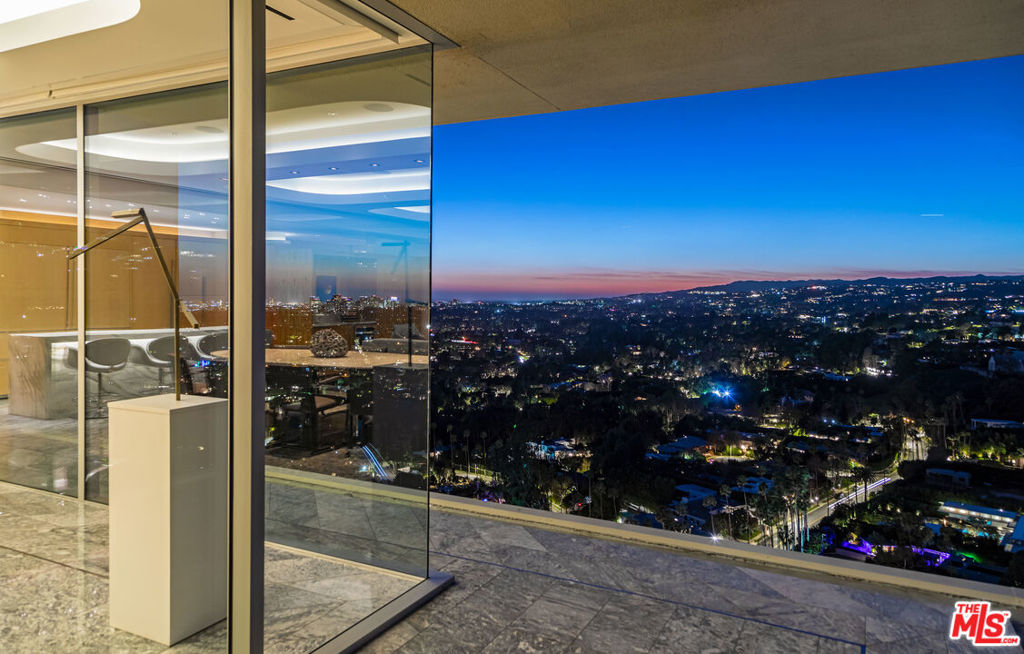 9255 DOHENY Road 2901/03, West Hollywood, CA 90069