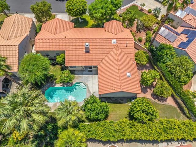 69350 Las Gardenias, Cathedral City CA: https://media.crmls.org/mediaz/a10ff22a-3985-48dc-942a-f0cf861dcc67.jpg
