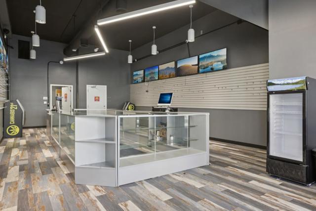 649651 Francisco St, San Francisco CA: https://media.crmls.org/mediaz/a110719a-9438-4b4e-81e1-527760f26a07.jpg