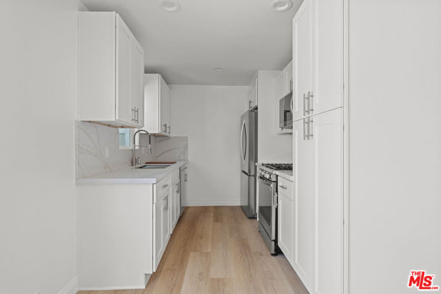 814 3rd Street, Santa Monica CA: https://media.crmls.org/mediaz/a110cc09-5a79-43e4-a093-b4a4a85bf0ee.jpg