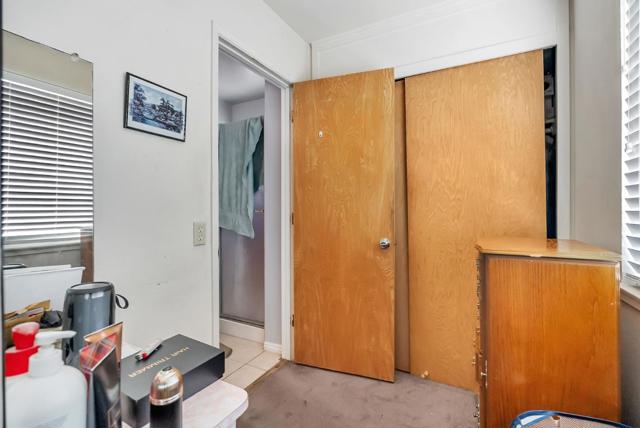 33 Woodcliff Court, Oakland CA: https://media.crmls.org/mediaz/a110d98d-eaeb-43d6-b075-16af7e89ab87.jpg