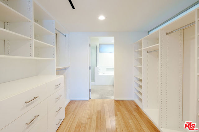 1220 N Orange Grove Avenue, West Hollywood CA: https://media.crmls.org/mediaz/a1116650-3a37-4341-8de3-39e776063d00.jpg