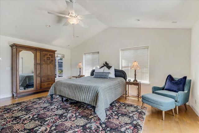 410 Monterey, Capitola CA: https://media.crmls.org/mediaz/a1122313-5dd5-4cfa-af27-13d9eb7fb5e5.jpg
