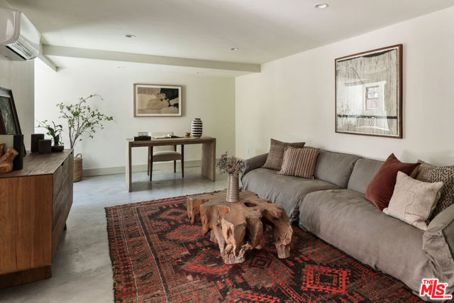 1644 Golden Gate Avenue, Los Angeles CA: https://media.crmls.org/mediaz/a113a607-5acb-4309-922b-8f1d04fa9773.jpg
