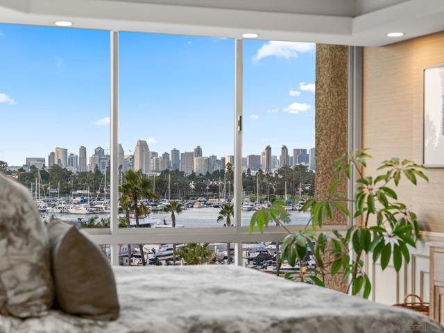1750 Avenida Del Mundo, Coronado CA: https://media.crmls.org/mediaz/a113b225-c3a5-4e57-87d3-58d7b0419f03.jpg