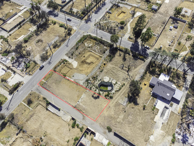 25 E Palm Street, Altadena CA: https://media.crmls.org/mediaz/a1146dd5-6cd1-4bee-8c6e-ba0dd971c79d.jpg