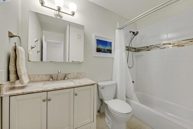1087 Murrieta Blvd, Livermore CA: https://media.crmls.org/mediaz/a1160c60-d2b3-42d6-bf95-6169d8c23630.jpg