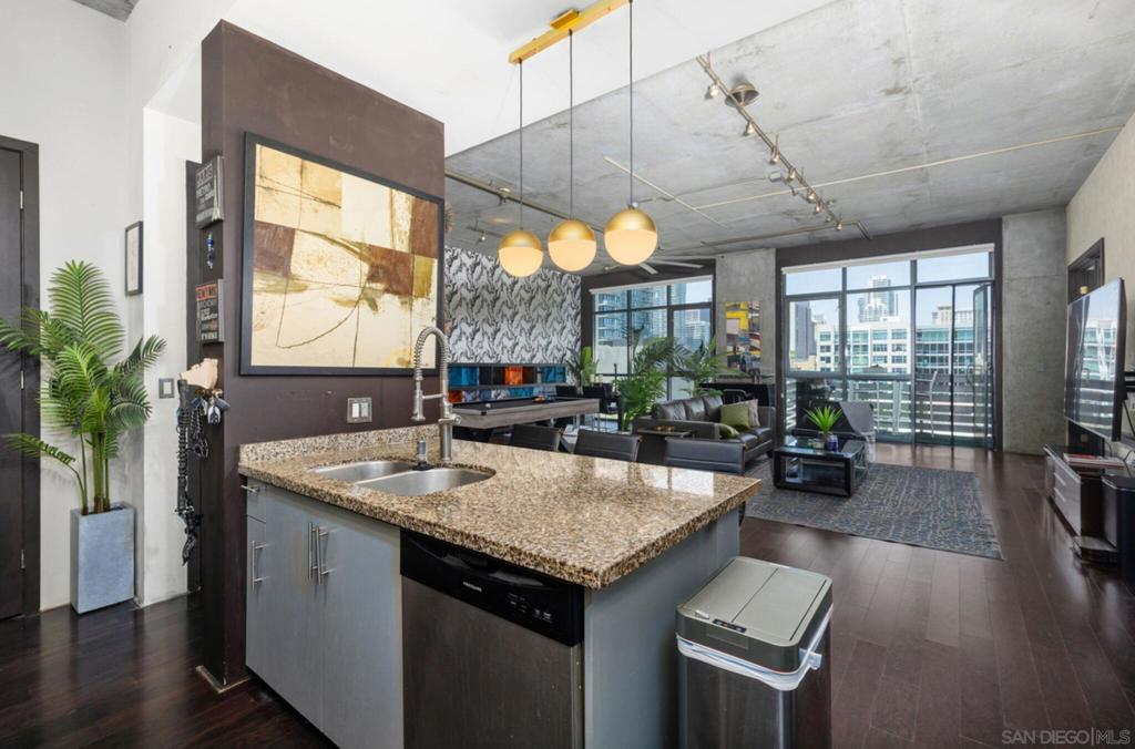 527 10th Ave - photo 16