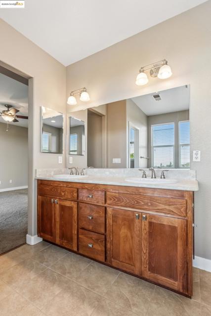 6443 Blue Rock Ct., Oakland CA: https://media.crmls.org/mediaz/a11763d2-a567-4a8e-a11f-901d794f22d5.jpg