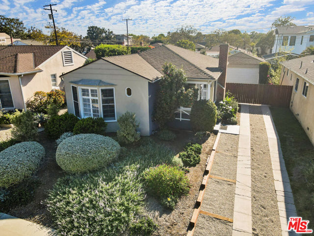 5039 PICKFORD Way photo 2