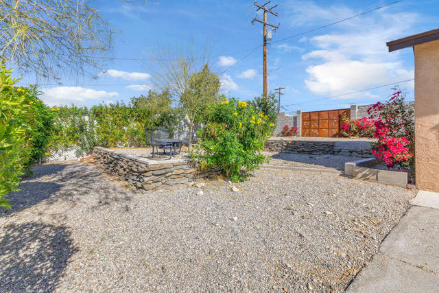 Image 22 of 24 For 66790 Yucca Drive