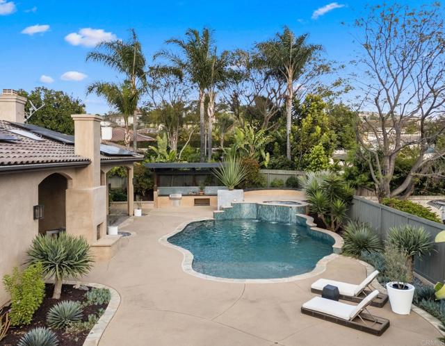2398 Prince Way, Vista CA: https://media.crmls.org/mediaz/a11a4958-8ea0-4bc7-8d18-bbbf3ddfd911.jpg
