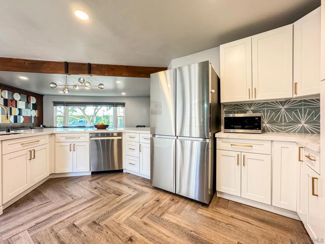 5011 E Mountain View Dr, San Diego CA: https://media.crmls.org/mediaz/a11a6d29-6762-4eef-b47d-abbb4283fa2e.jpg