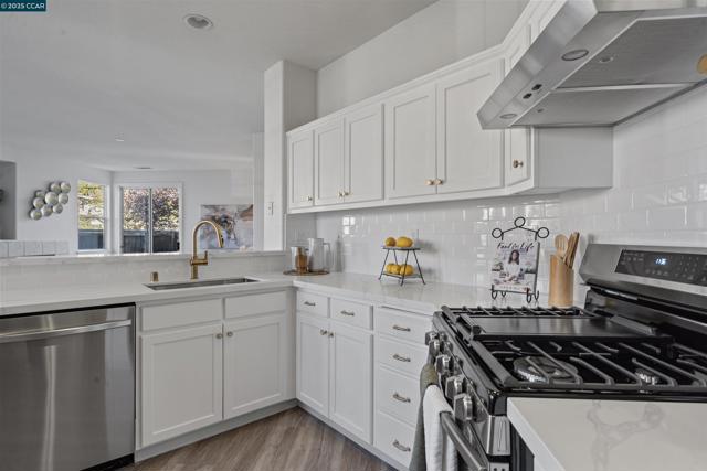 5109 Napa Shore Dr, Fairfield CA: https://media.crmls.org/mediaz/a11b536c-d634-4799-ba78-6b1dd0c7f31e.jpg