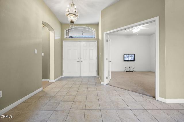 13418 Giro Drive, Bakersfield CA: https://media.crmls.org/mediaz/a11bb61e-98e7-4953-aedc-a06715bd2bef.jpg