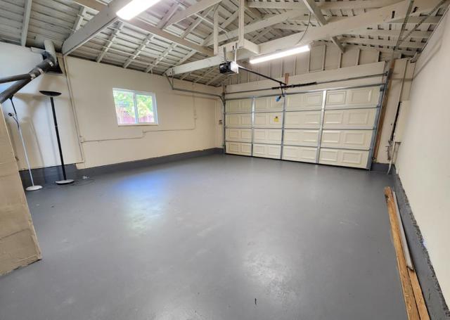 20 Tioga Way, Belmont CA: https://media.crmls.org/mediaz/a11c06d5-7166-421e-a114-46bc871234f4.jpg