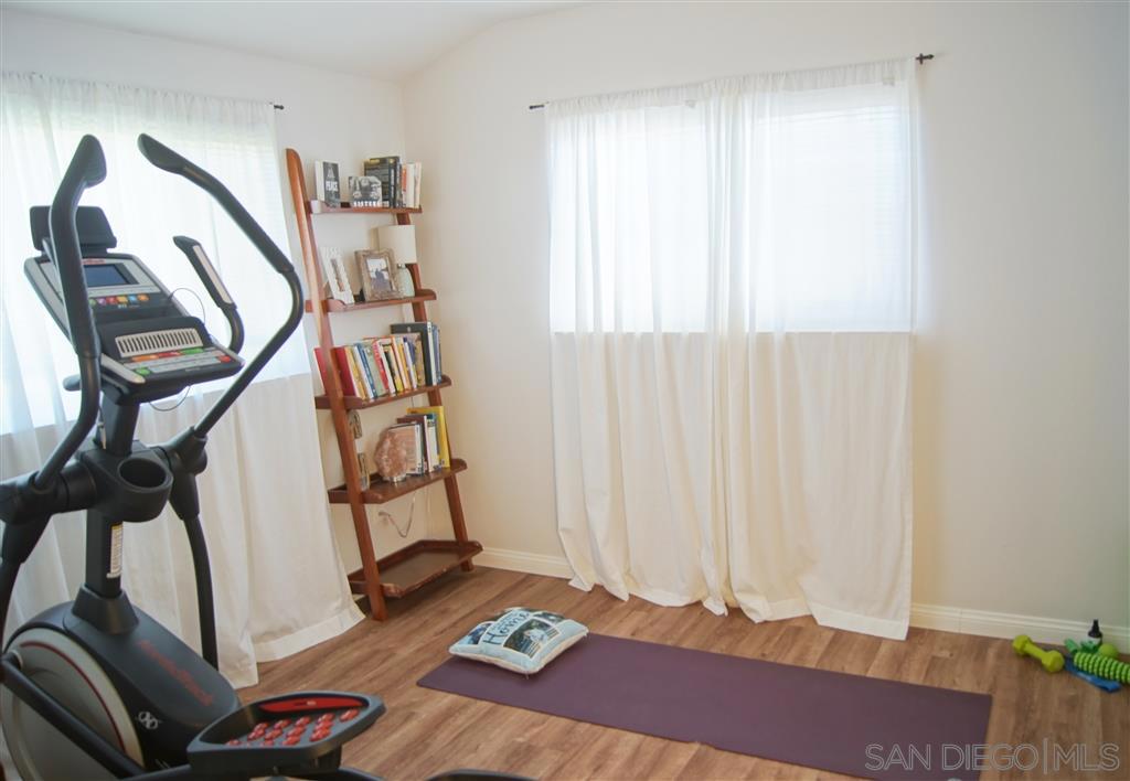 4430 Donald Ave - photo 9