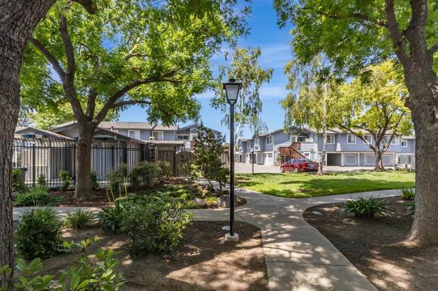 549 Groth Place, San Jose CA: https://media.crmls.org/mediaz/a11cdccb-c695-4c05-84c8-da1f8ec8201a.jpg