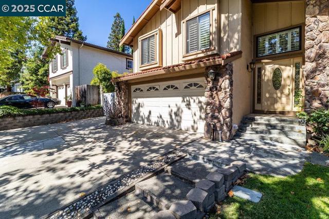 987 Morello Ave, Martinez CA: https://media.crmls.org/mediaz/a11d4401-6060-4556-ac9c-3d87d3d8783d.jpg