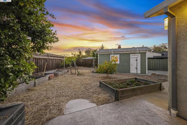 5706 Willkie Pl, Fremont CA: https://media.crmls.org/mediaz/a11d92a7-2463-4b83-b76b-600acb3f6c00.jpg